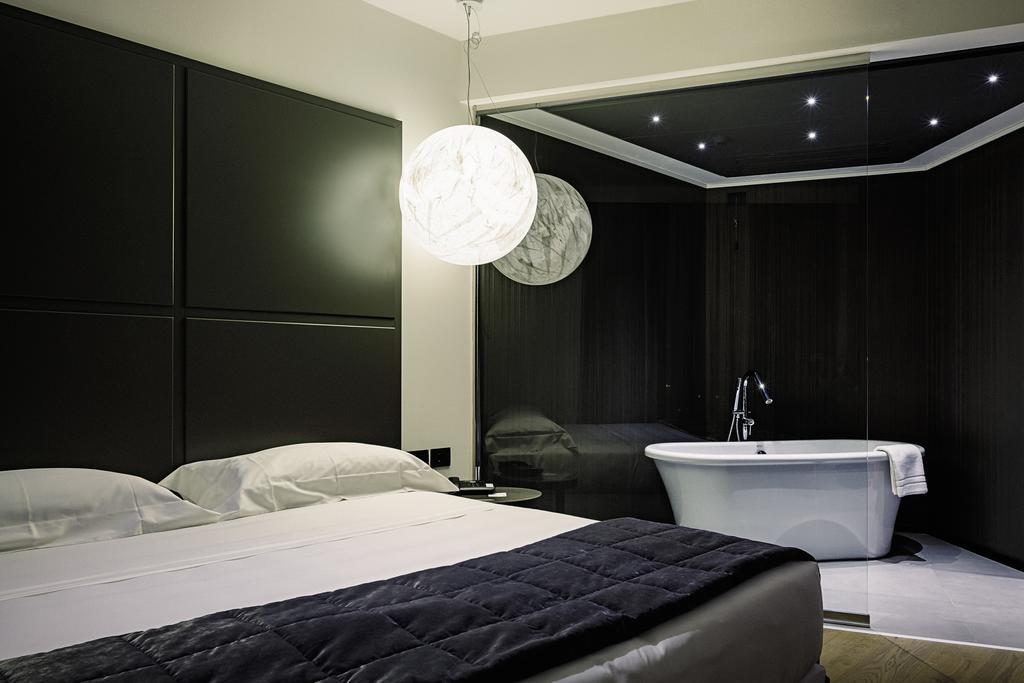 Link124 Hotel Parma Buitenkant foto