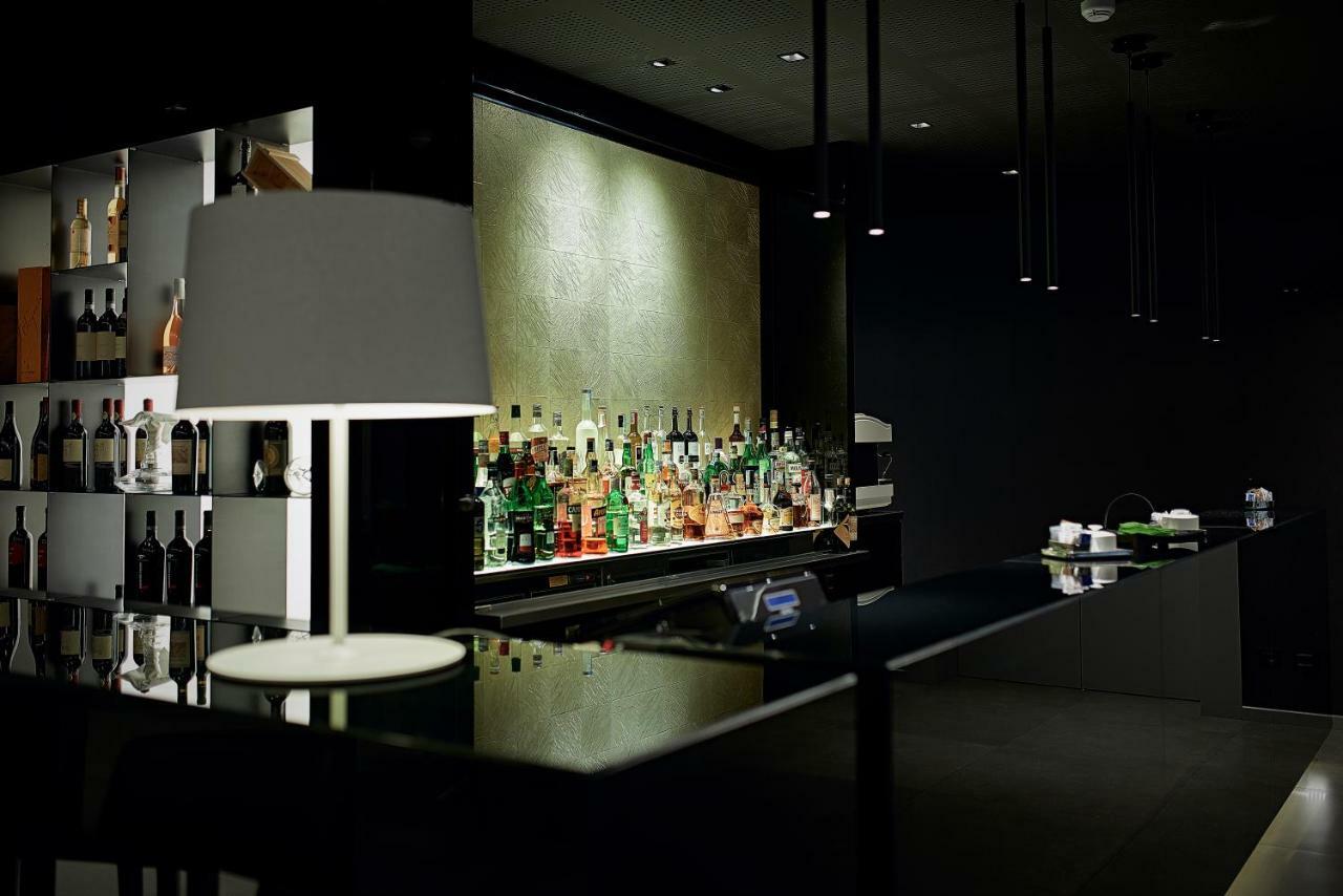 Link124 Hotel Parma Buitenkant foto