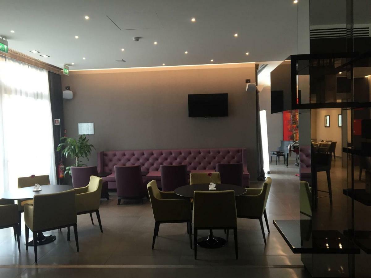 Link124 Hotel Parma Buitenkant foto